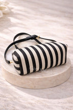 Women's Trendy and Fashionable Striped Exquisite Crossbody Bag, with Contrasting Colors and Adjustable Shoulder Straps, Simple and Versatile, Elegant and Fashionable.