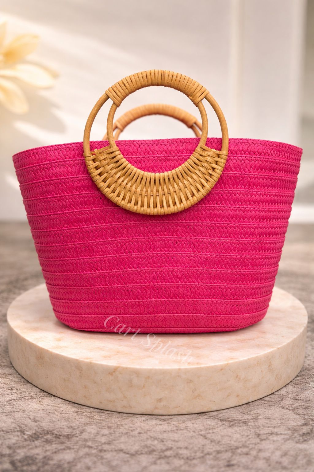 A Stylish and Casual Summer Vacation-style Large- capacity Solid-color Woven Paper Product with a Round Wooden Handle.
