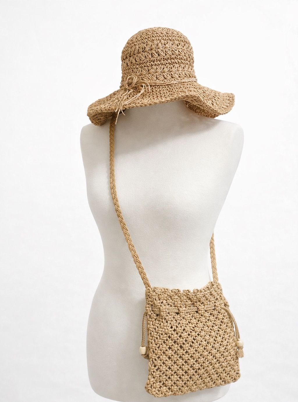 Handcrafted Woven Design with Tassel Detail and Adjustable Rope Strap for Stylish Everyday Use